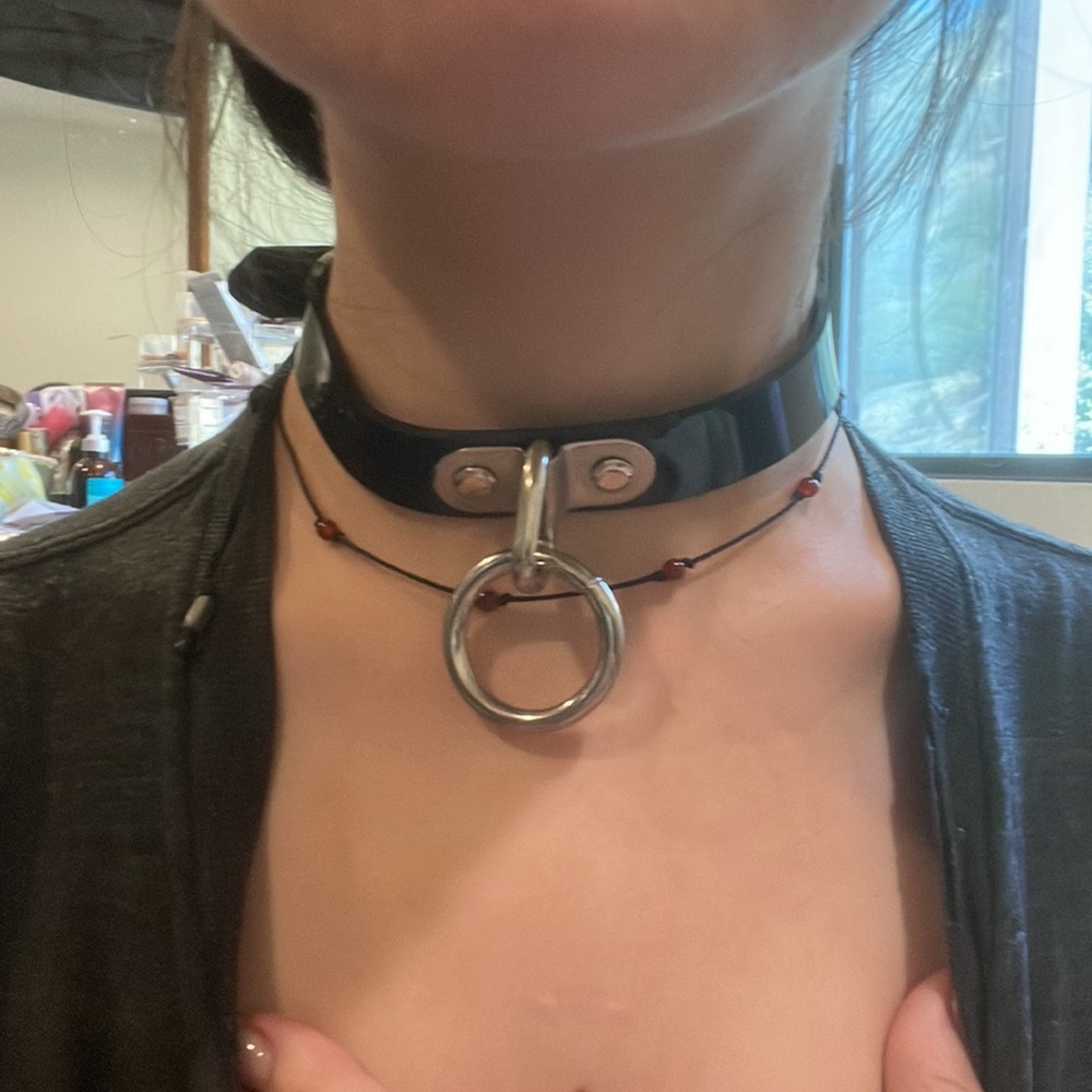 Rubber(?) ring collar